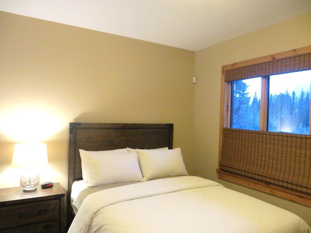 Luxury Canmore Vacations Δωμάτιο φωτογραφία